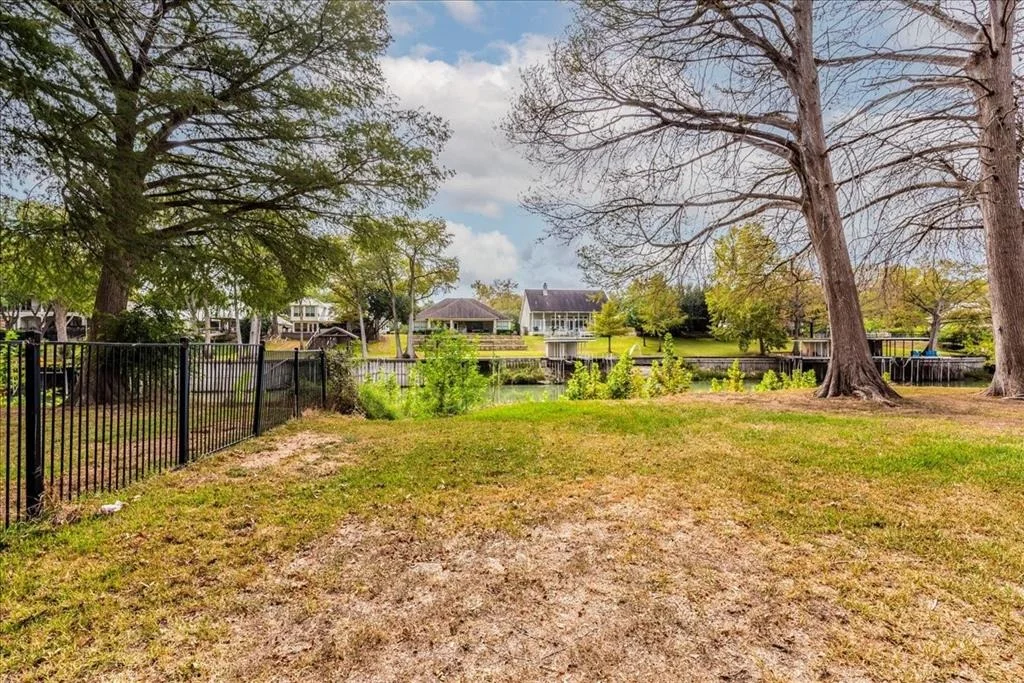 Photo of 1124 Timber Elm