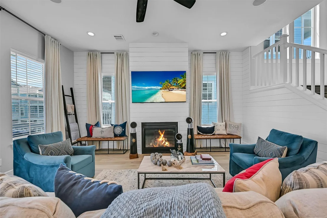 Photo of 3811 Conch