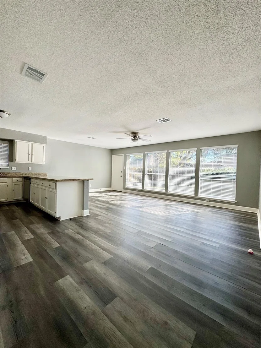Photo of 7619 Southmeadow Drive