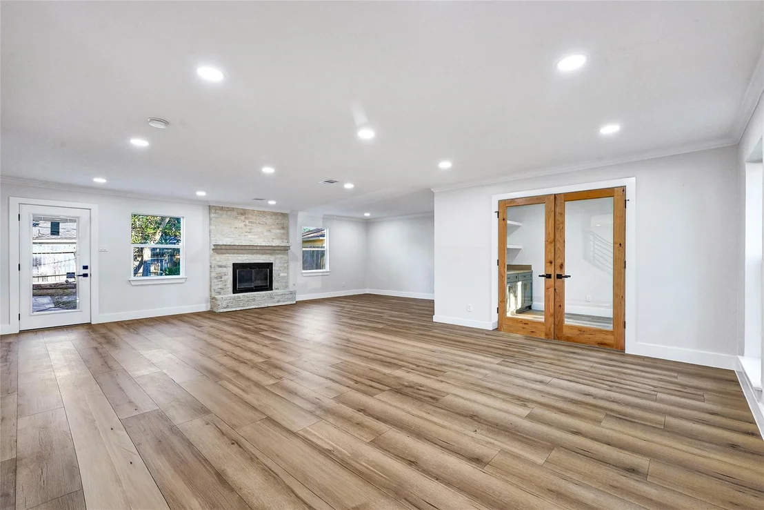Photo of 5610 Oak Trail Lane