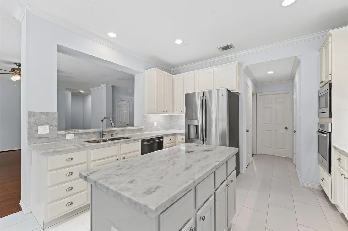 Photo of 92 W Sandalbranch Circle