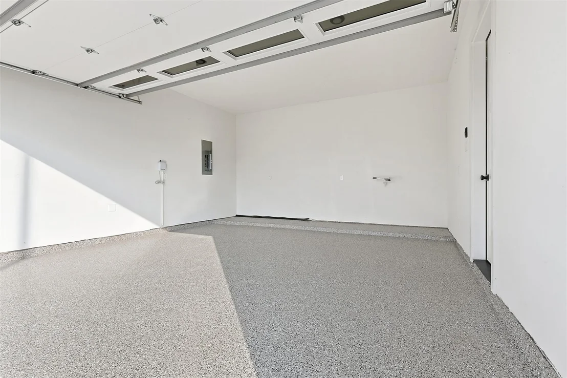 Photo of 635 Rolling Oaks
