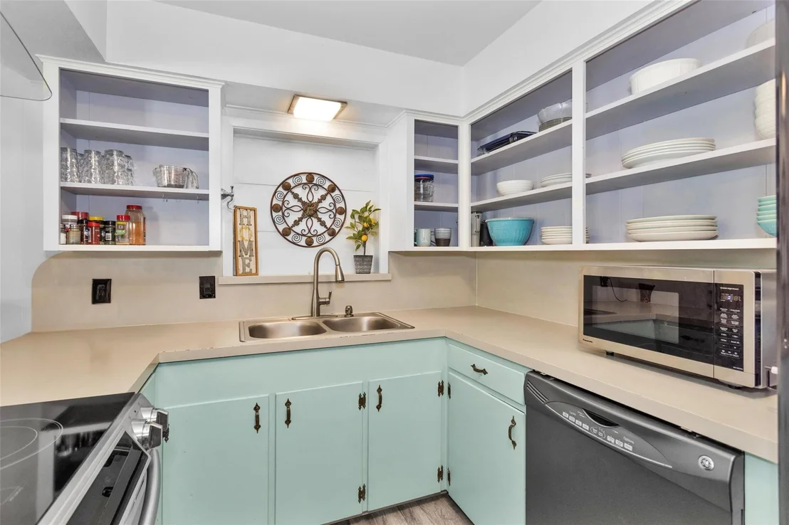 Photo of 5721 Cessna Drive