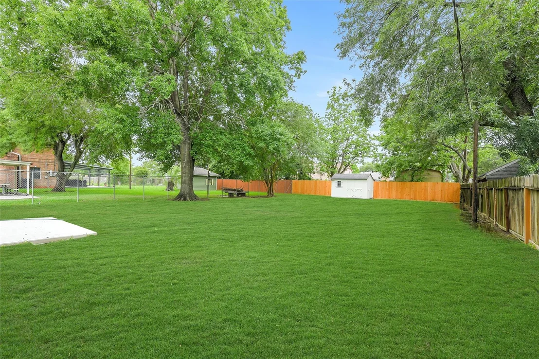Photo of 8333 Lanham Lane