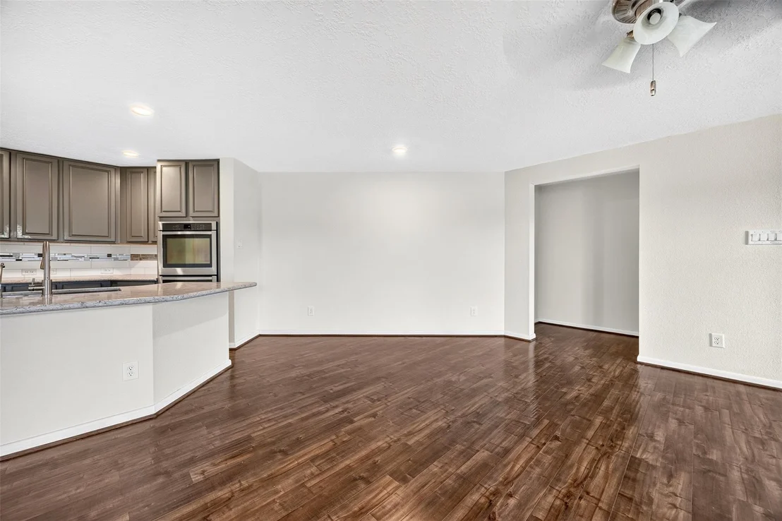 Photo of 5202 Pine Forest Ridge Street