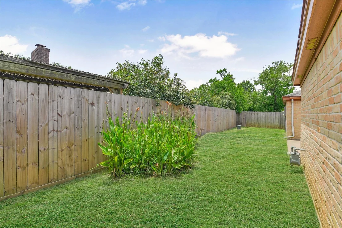Photo of 4805 Whispering Falls Drive