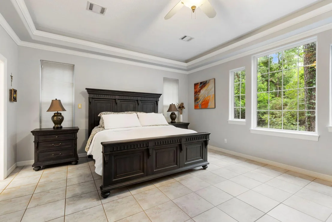 Photo of 10810 Lake Windcrest