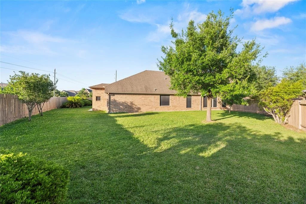Photo of 26919 Wolfs Hill Lane
