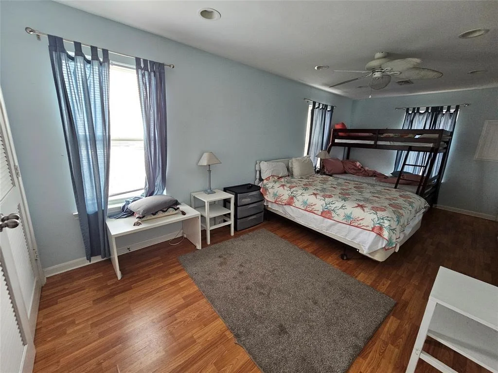 Photo of 970 Olive Drive