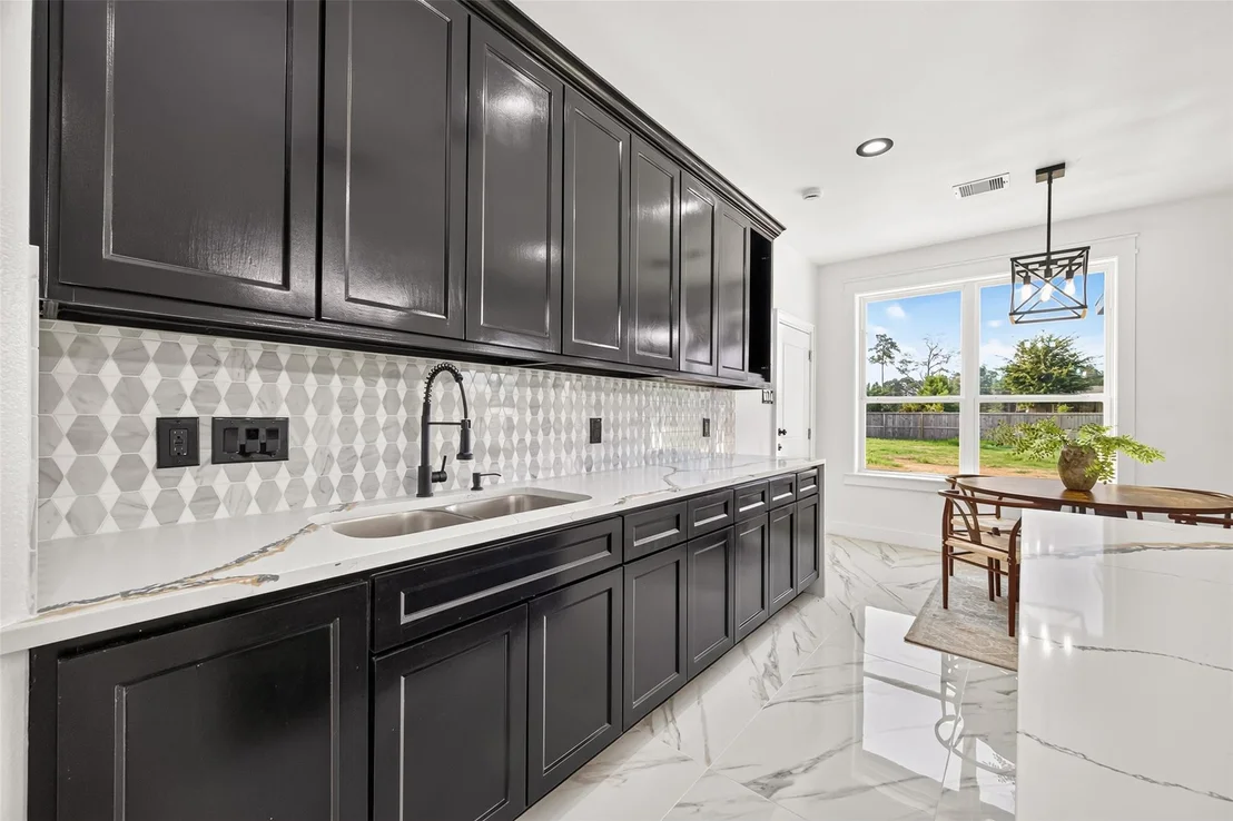 Photo of 1022 Exotic Pine Drive