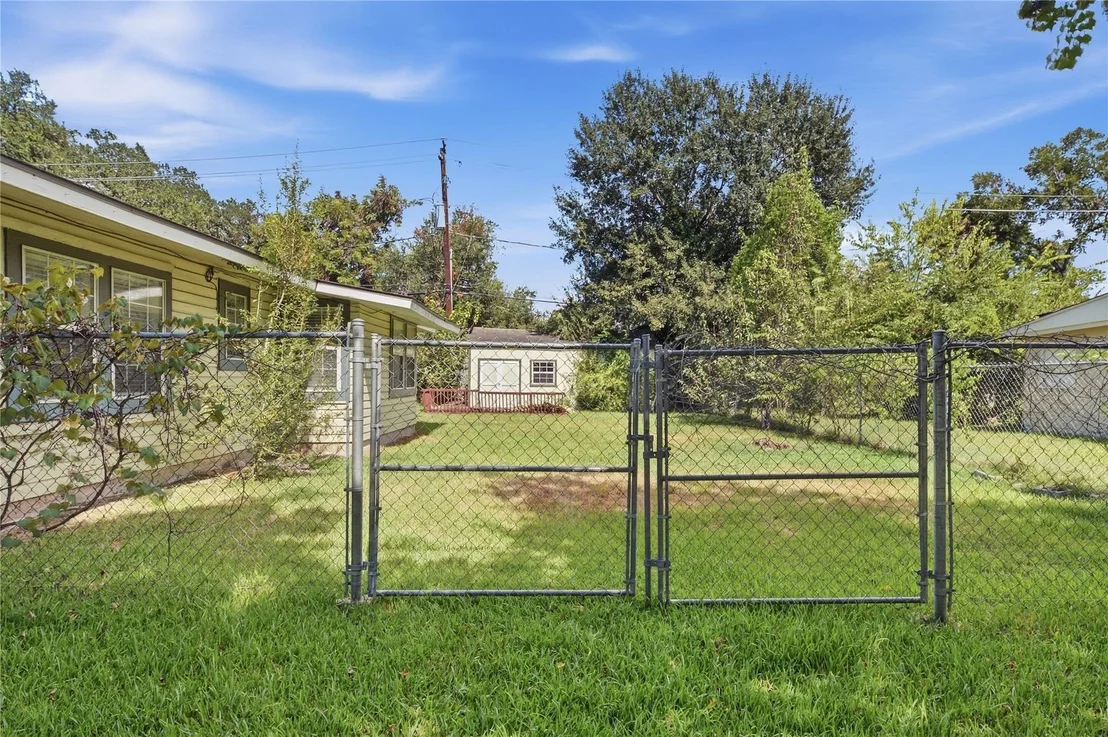 Photo of 1215 Winston Drive
