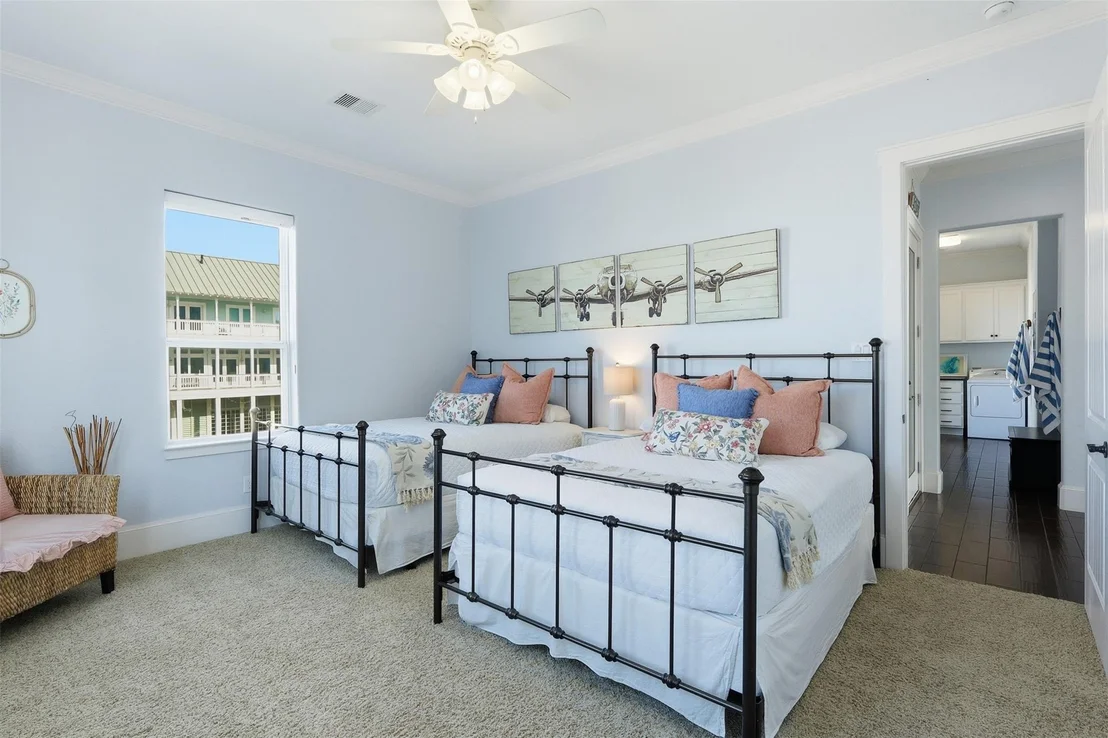 Photo of 11622 Beachside