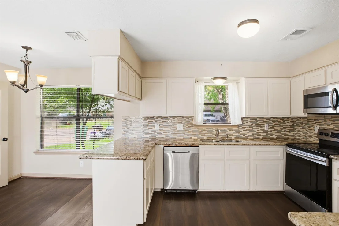 Photo of 1902 Wingleaf Drive