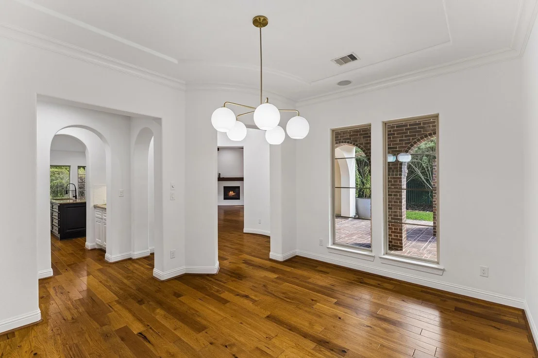 Photo of 14 Woodglade Way
