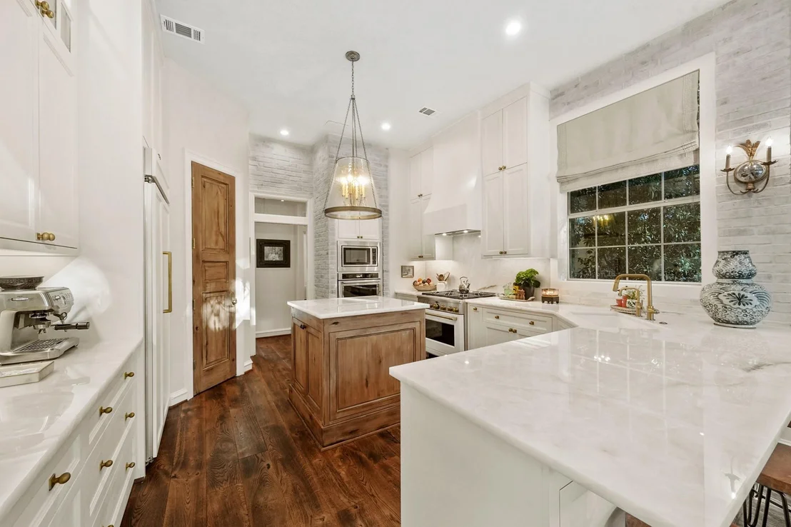 Photo of 2207 Longmire Road