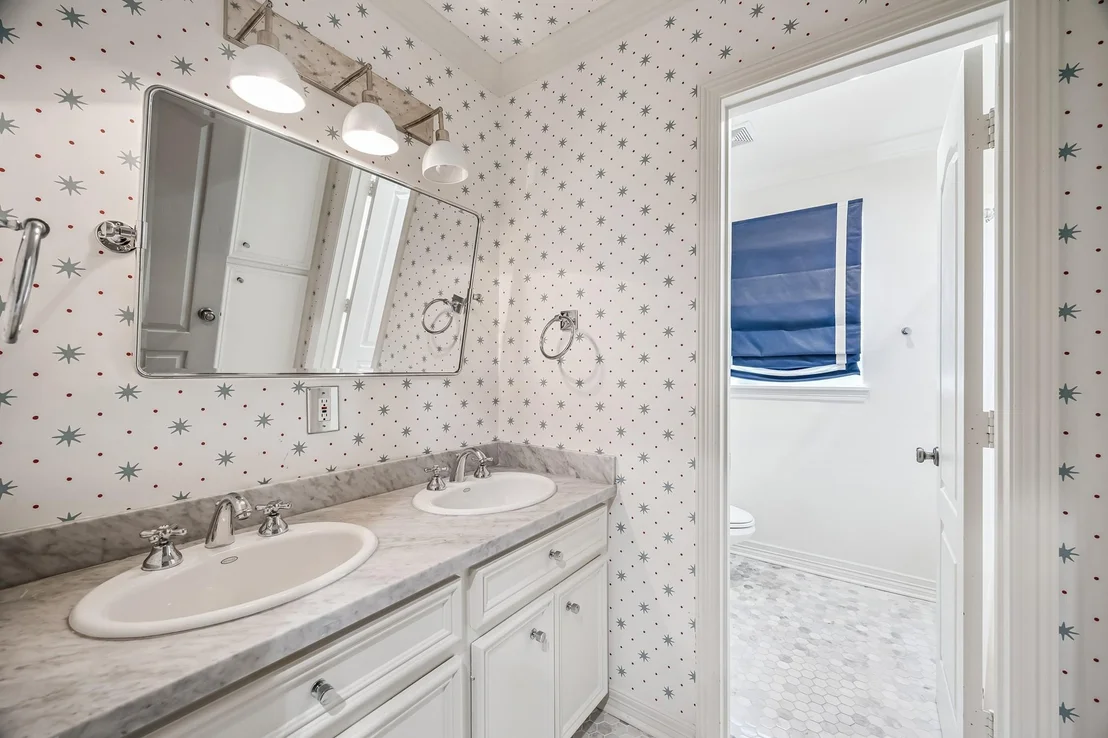 Photo of 3214 Sunset Boulevard