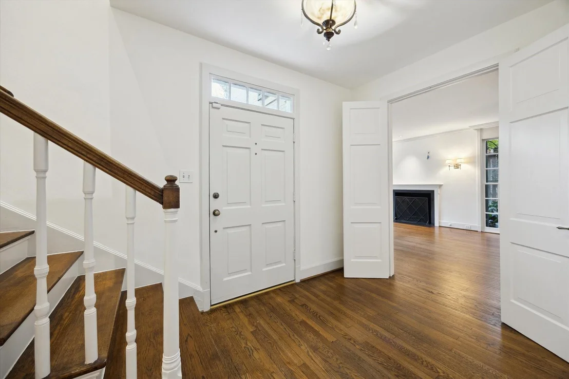 Photo of 2233 Pelham Drive
