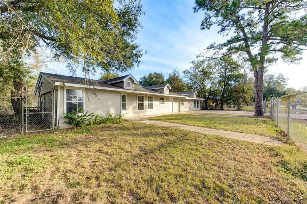 Photo of 142 Azalea Street