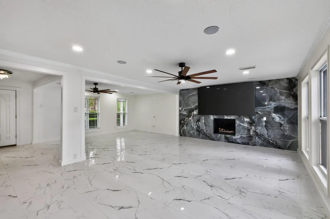 Photo of 18115 Longcliffe Drive