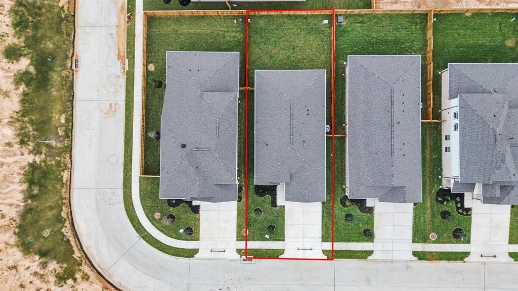 Photo of 15810 Walnut Leaf Lane
