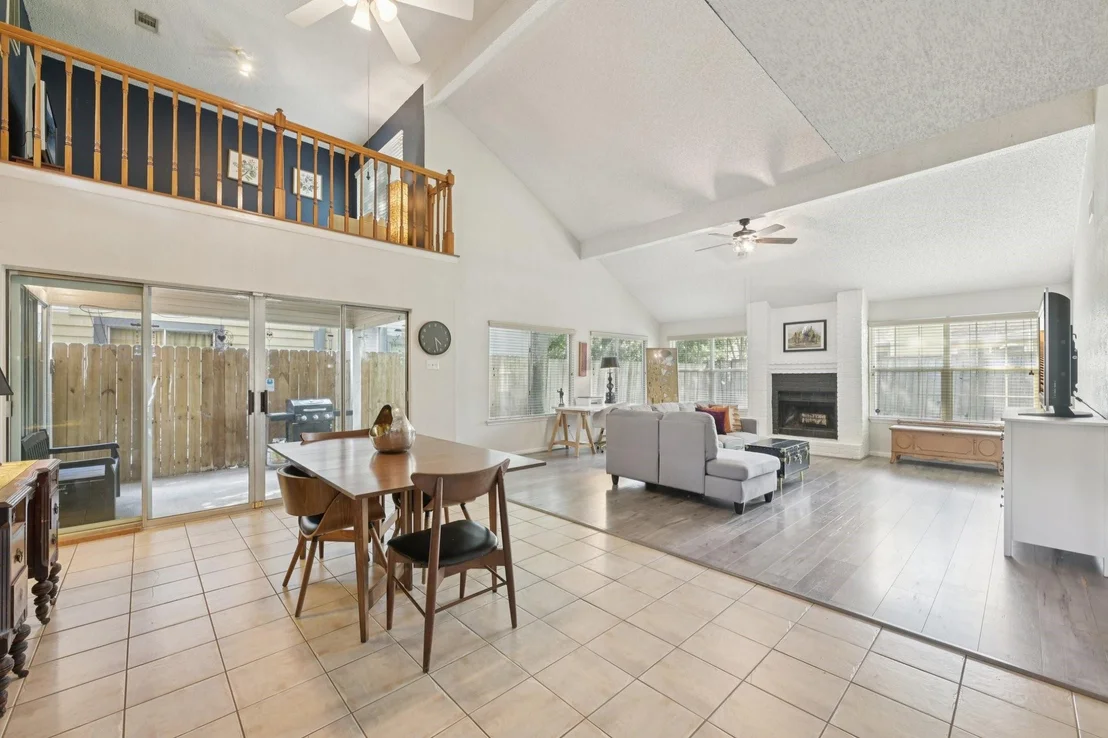 Photo of 3218 Knoll West Drive