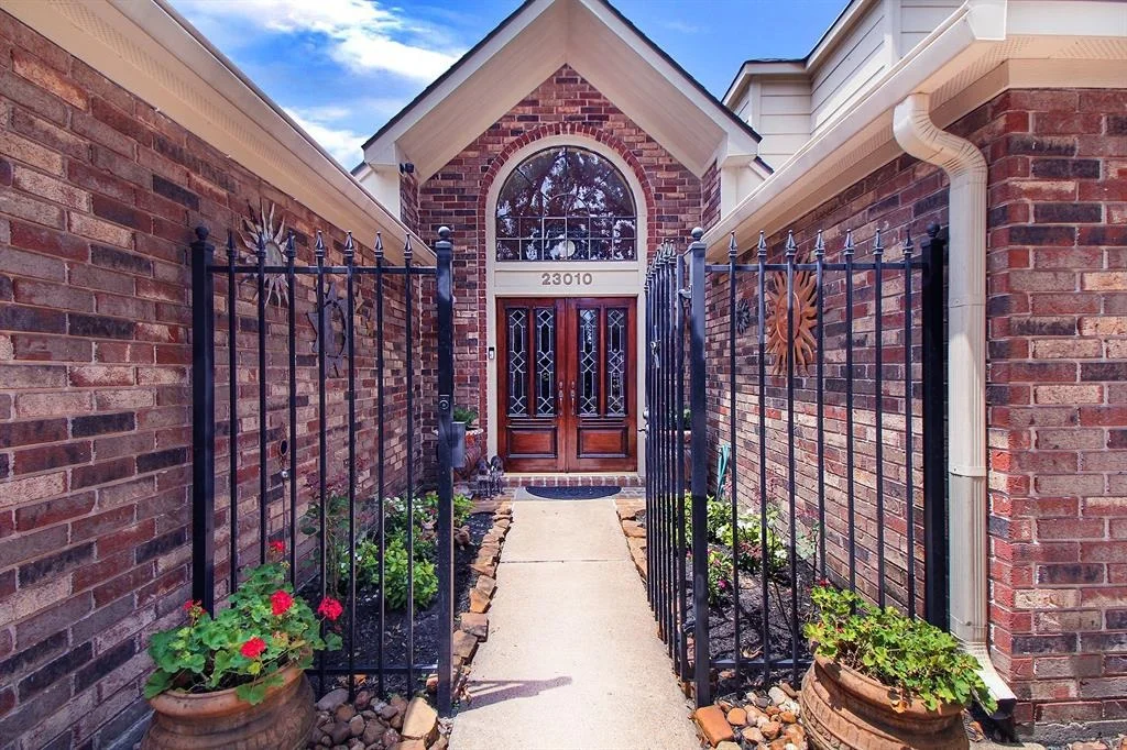 Photo of 23010 Glenover Drive