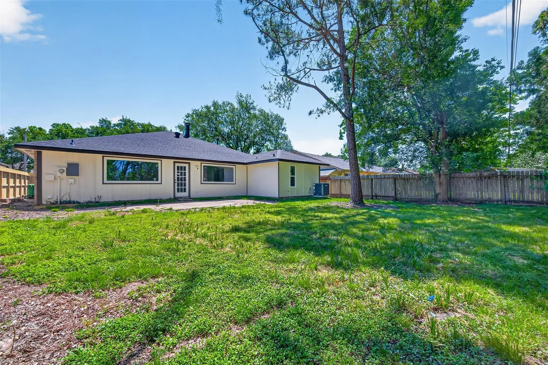Photo of 3418 Luton Park Drive