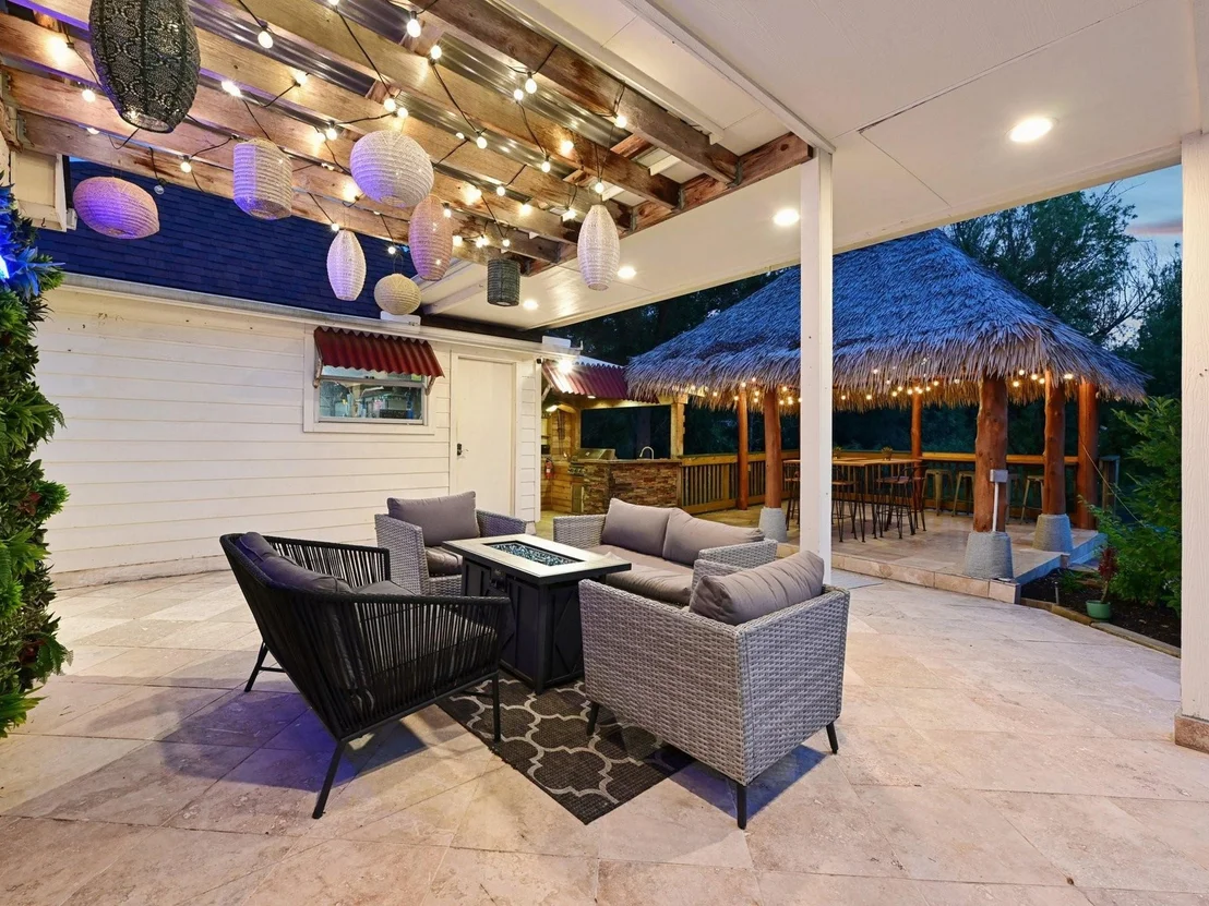 Photo of 2037 Lakeside Drive