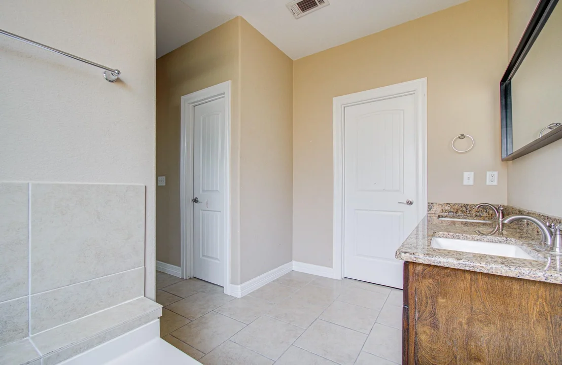 Photo of 406 Elm Lake Drive