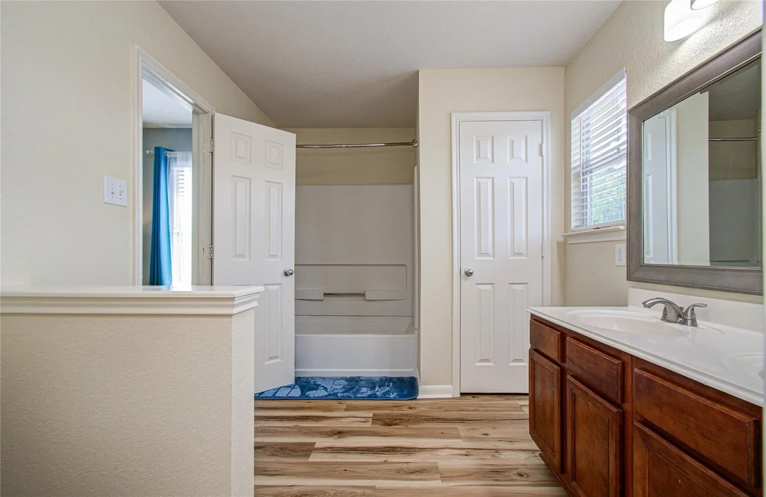 Photo of 16319 Kendons Way Lane