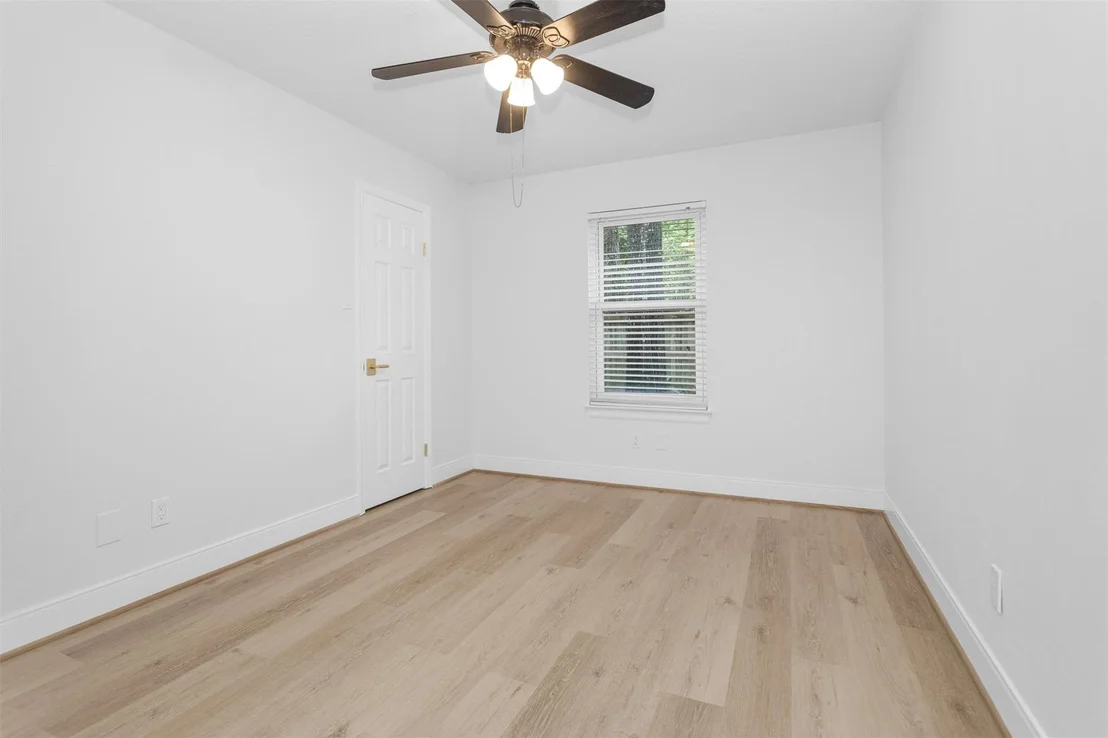 Photo of 147 E Pathfinders Circle
