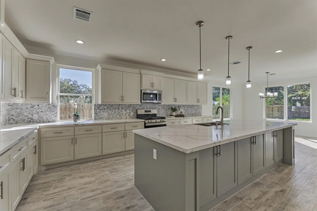 Photo of 1718 Eastvale Drive
