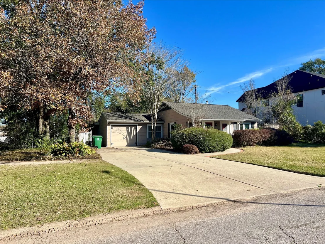 Photo of 1722 Candlelight Lane