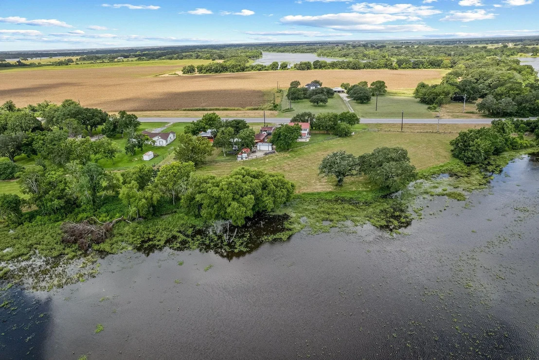 Photo of 605 State Highway 172