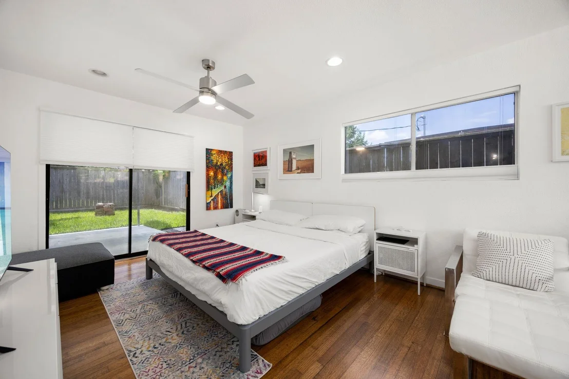 Photo of 6617 Scribner Road