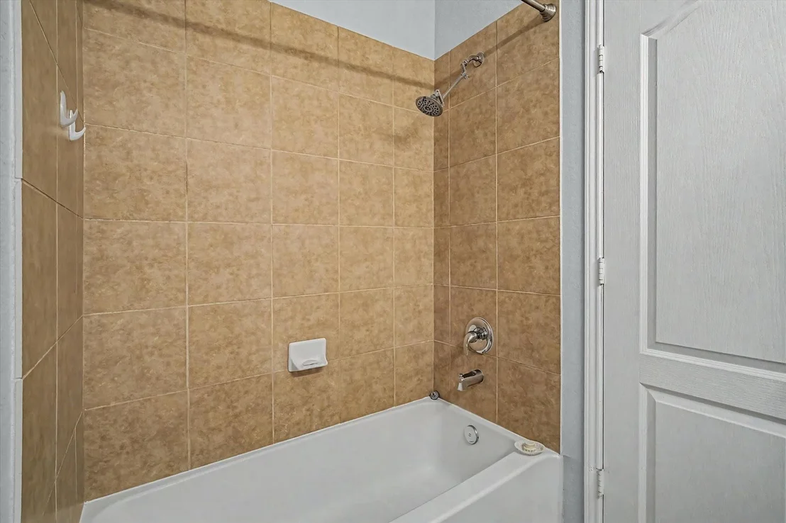 Photo of 630 W Newport Bend