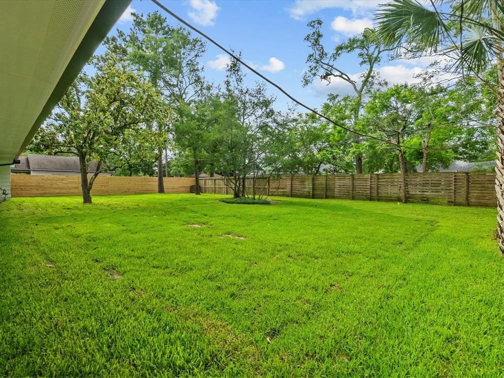 Photo of 219 Drift Wood Drive