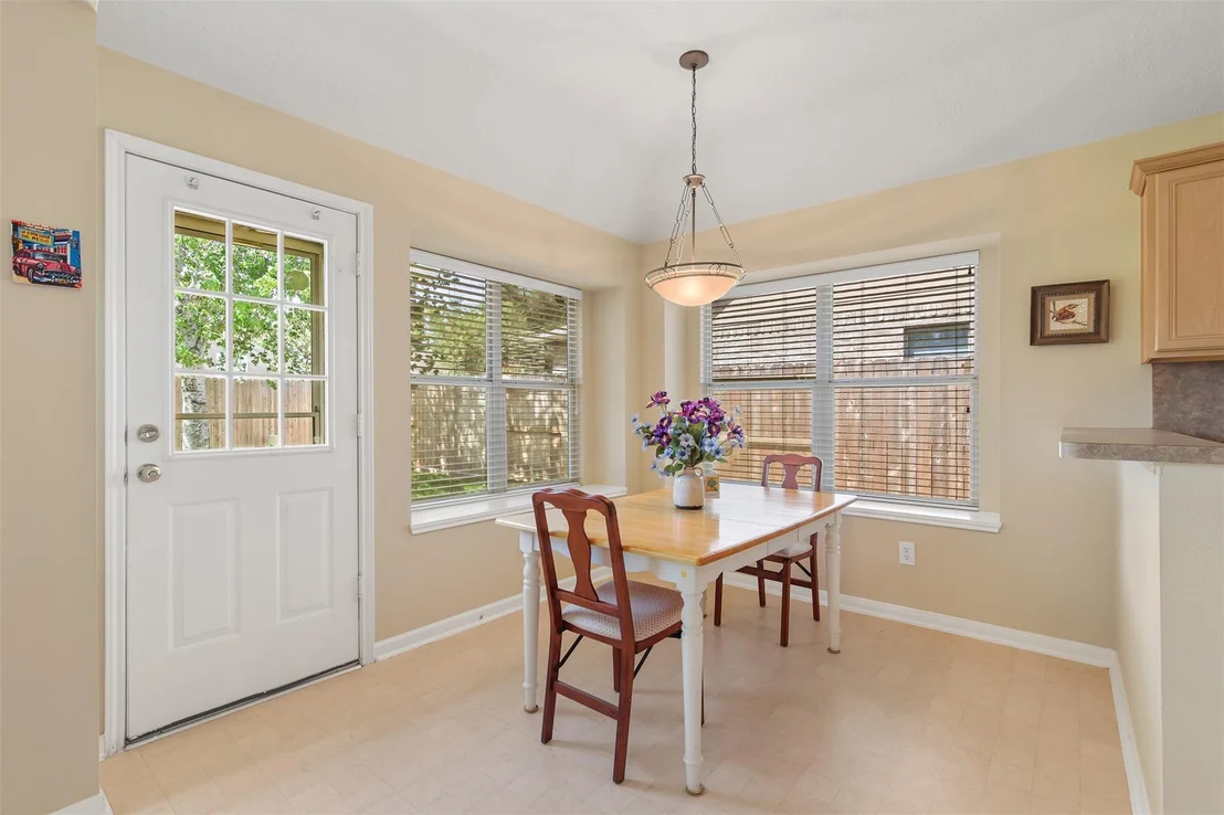 Photo of 21315 River Knoll Lane