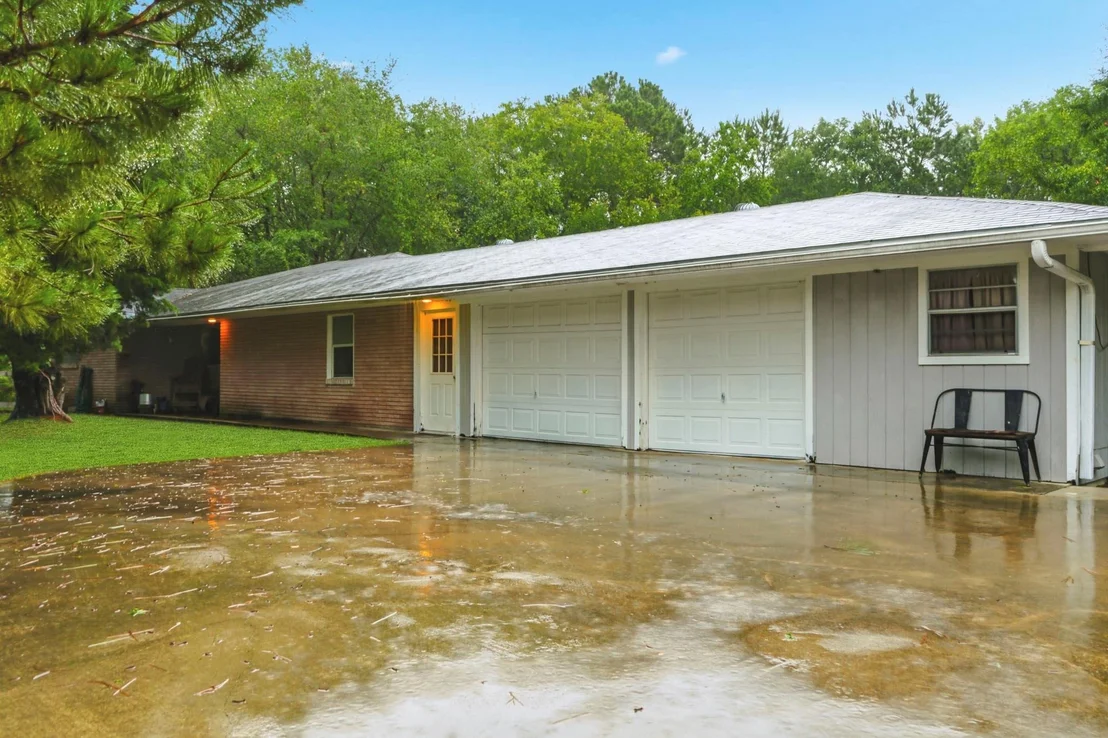 Photo of 731 Meneley Road