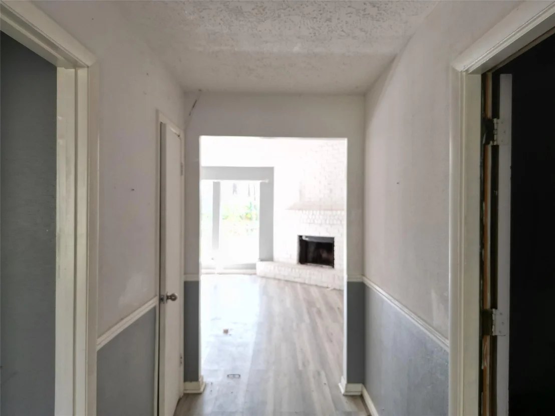 Photo of 8006 White Swan Drive