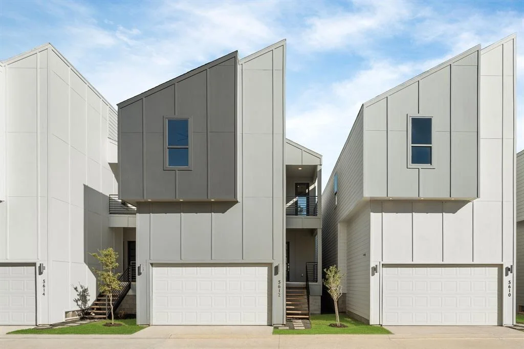Photo of 5615 Savyon Drive
