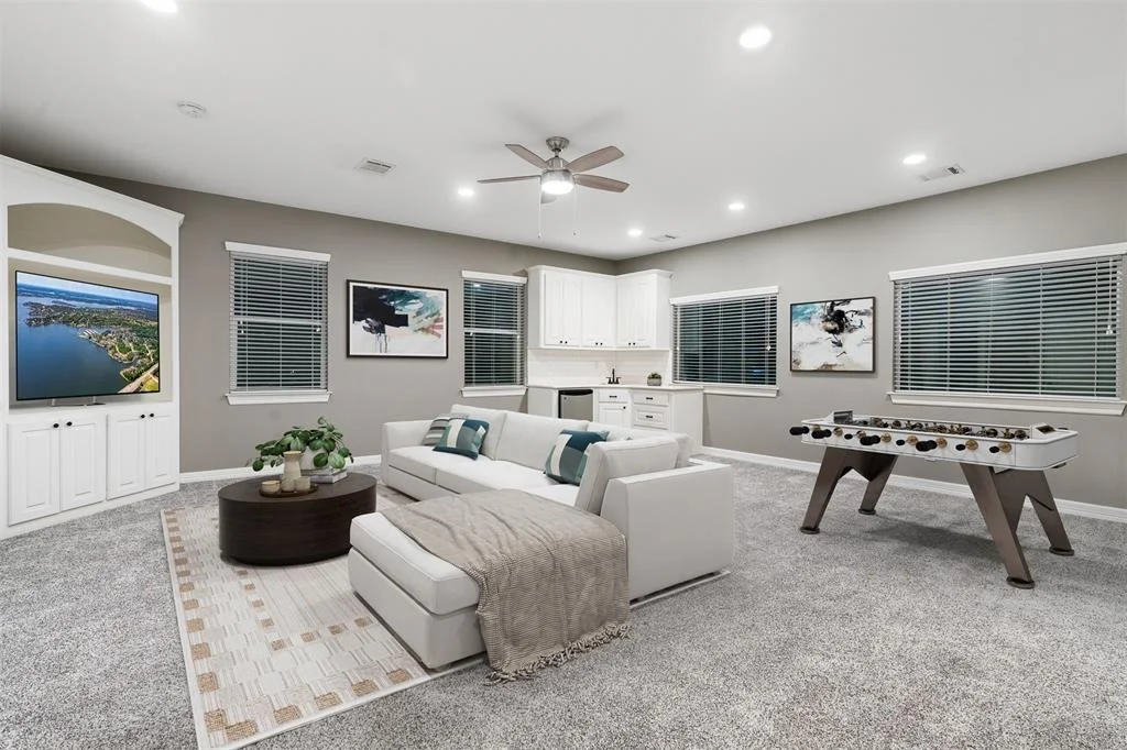 Photo of 337 W Pines Drive