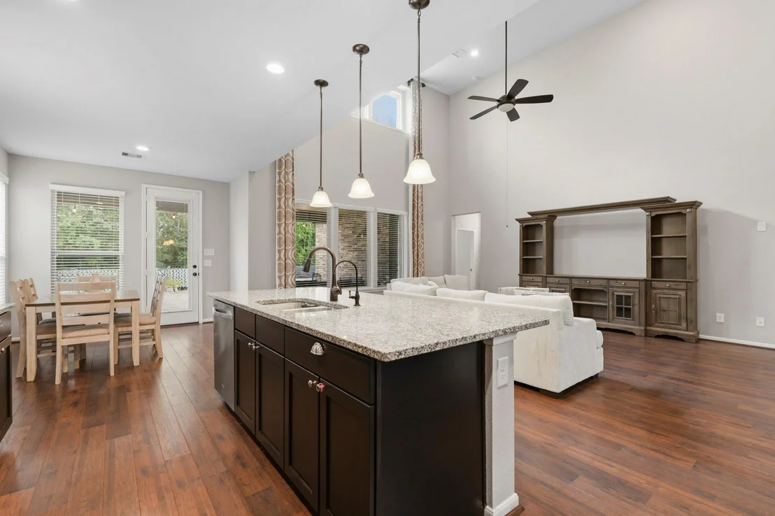 Photo of 6014 Rivergrove Bend Drive