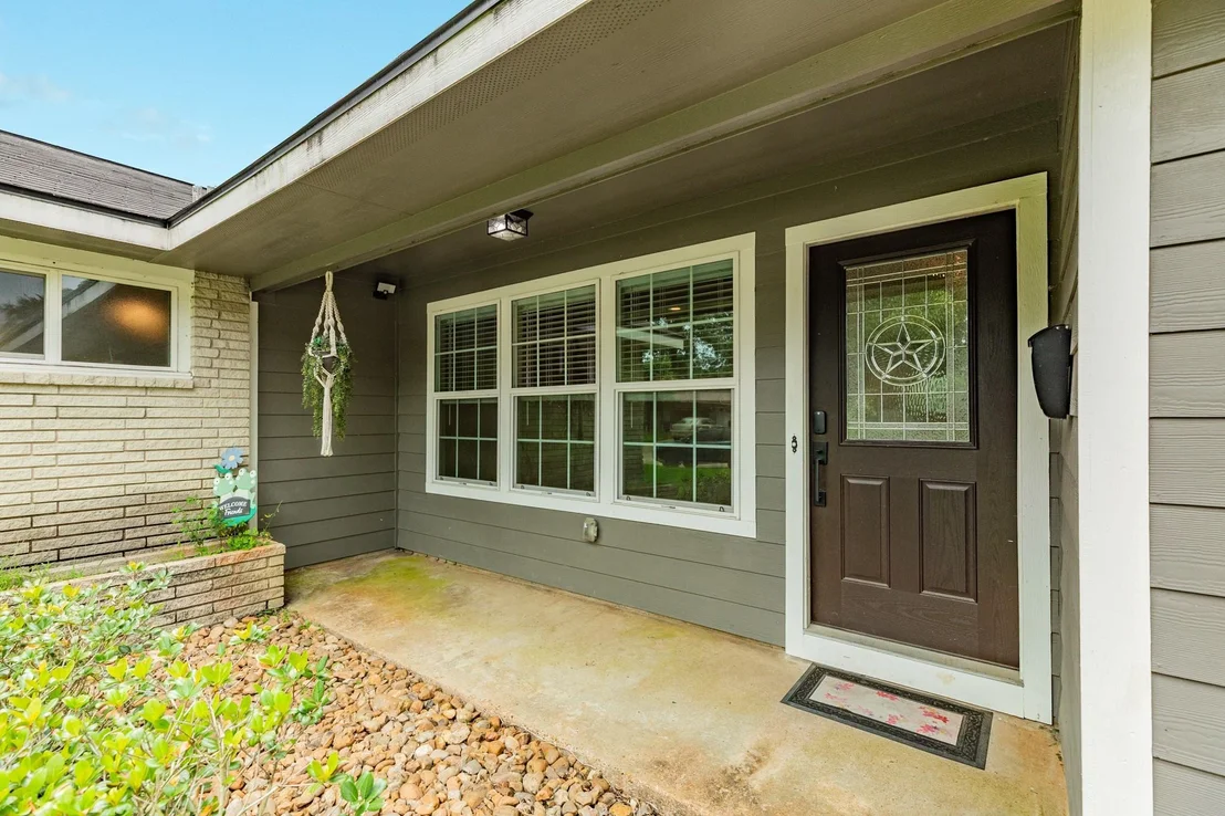 Photo of 218 Palm Lane