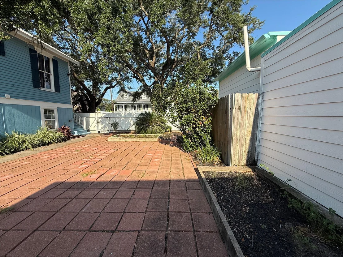 Photo of 1415 Moody Avenue