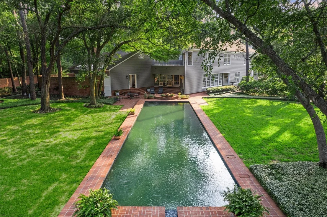 Photo of 3971 Inverness Drive