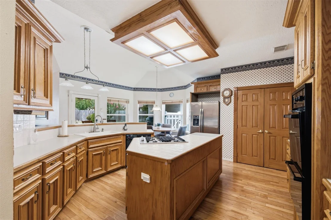 Photo of 7114 Centre Oaks Drive
