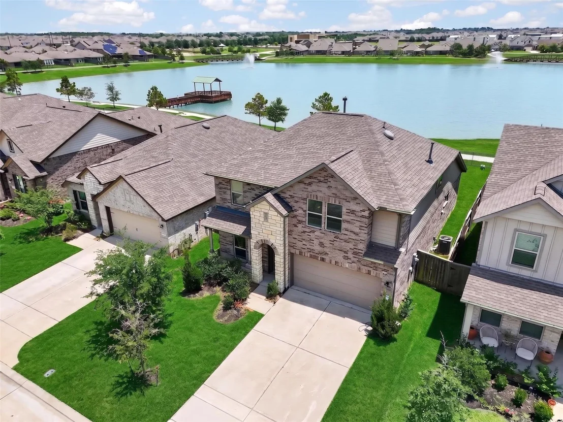 Photo of 4822 Chestnut Valley Lane