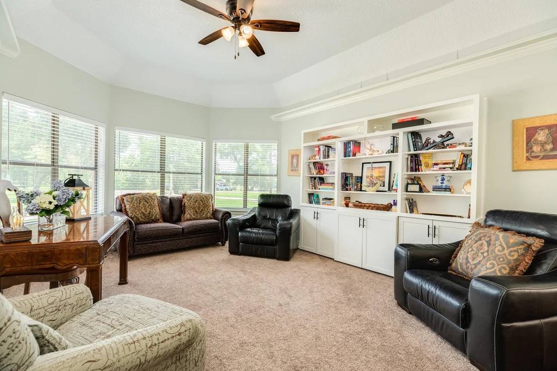Photo of 41 Robinhood Lane