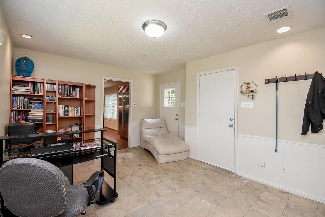 Photo of 426 Longview Drive